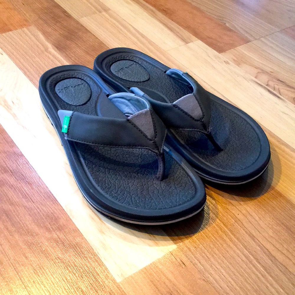 Sanuk flip flops
